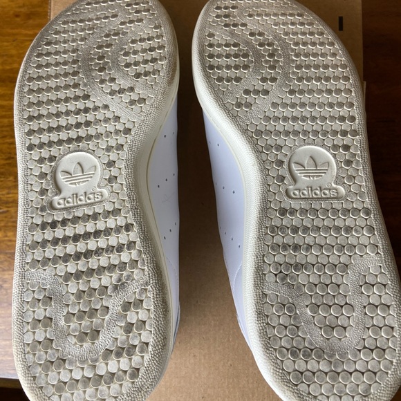 Adidas Stan Smith Shoes - Picture 9 of 10